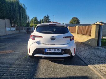 Toyota Corolla - hatchback - 3