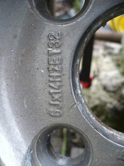 alu kola Ford RS - 3