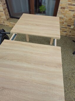 Prodám rozkládací jídelní stůl - 3