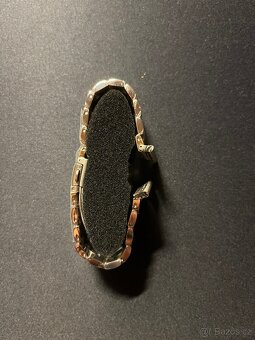 Prodám nový Spigen Modern Fit Silver Apple Watch - 3