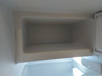 Malá lednice s mrazákem - candy cot1s45ew - 3