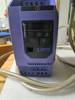 Motor 480 V + frekvenční měnič - 3