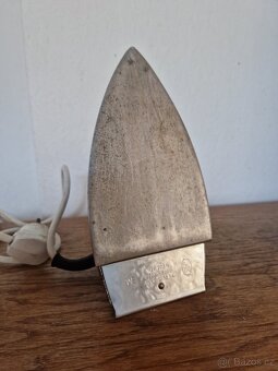 Starožitná žehlička - 3