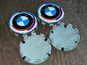 Středové krytky BMW 68mm výroční - 3