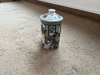 Porcelánový hrníček s čajovým infuzerem - 3