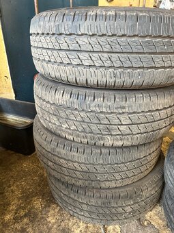 Pneu 235/65R16C - 3