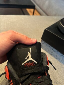 Nike Air Jordan 4 - 3