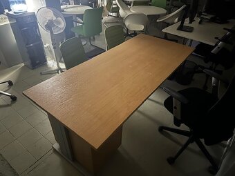 prodám kancelářské stoly 80 x 180 s kontejnerem - 3