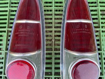 Škoda 1000MB - nové kryty zadních světel s červ. blinkrem - 3