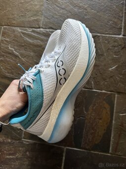 SAUCONY Kinvara PRO 42,5 (27 cm) - 3
