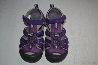 Keen CNX sandále vel. 35 - 3