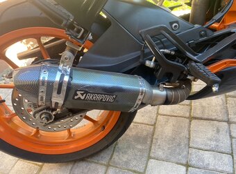 KTM motorka RC 125 - 3