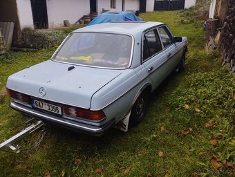 Mercedes w123d - 3
