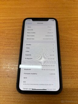 Apple iPhone 11 - 64GB Black - 3