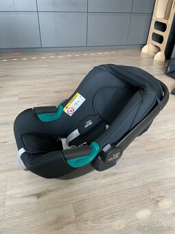 Britax Römer Baby Safe i-Size Vajíčko autosedačka - 3