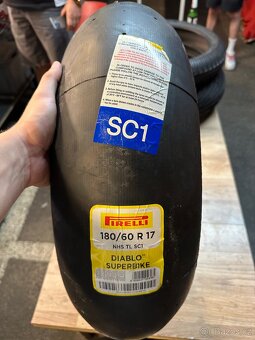 Závodní pneumatiky Pirelli - 3