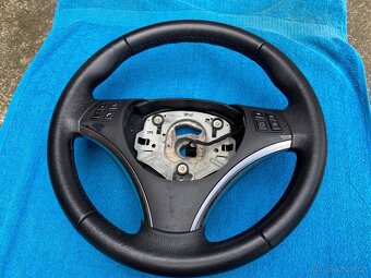 BMW e90 e91 e92 e93 volant - 3