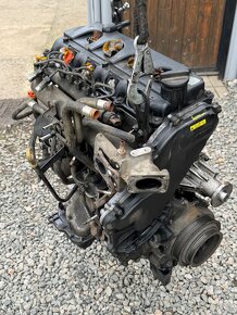 Spodek motoru / blok s klikou Nissan 2.5dCi YD25 - 3