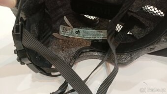 Dětská přilba (helma) na kolo Uvex - 3