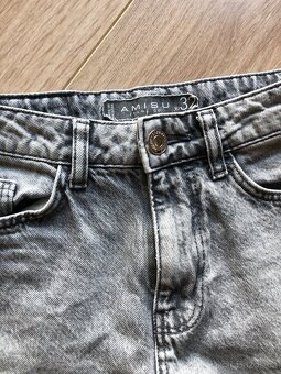 Kraťasy, velikost 32 - 3