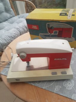 50 let starou hračku - 3