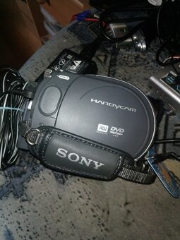 Sony DCR-DVD 105E Handycam - 3