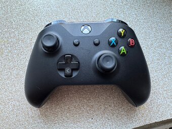 Xbox One X 1TB - plně funkční, dobrý stav - 3