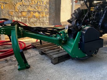 Příkopová travní sekačka - 3