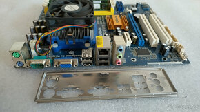 MB Asrock N68C-S UCC+AMD Athlon II X2 235e - 2,7GHz+RAM 4GB - 3