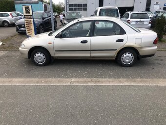 Mazda 323 1.5i sedan rok 1995 - 3