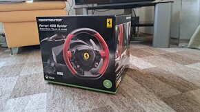 Volant Thrustmasters Ferrari 458 spider na Xbox - 3