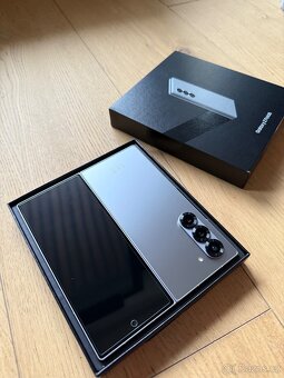 Samsung Galaxy Z Fold 6 256GB stříbrný - 3