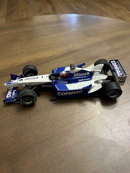 Williams F1 BMW FW24 J.P.Montoya 1:18 - 3