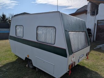 Karavan se solárním panelem - 3