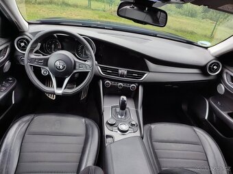 Alfa Romeo Giulia - DÍLY Z VOZU - 3