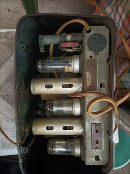 Lampové rádio, TESLA - 3