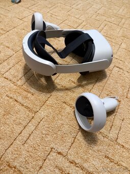 Prodám Oculus Quest 2 (Meta Quest 2) – 128 GB + originální p - 3