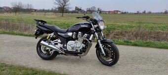 YAMAHA XJR 1300 - 3