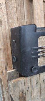 Rádio Philips 461A - 3