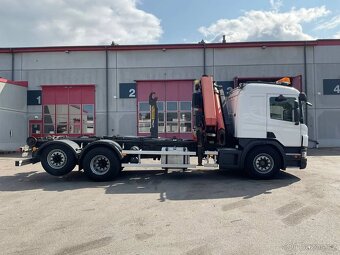 Scania P400 6x2 nosič kontejneru s hydraulickou rukou - 3