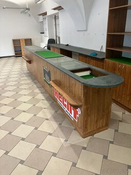 Prodejní stůl, skříň - 3