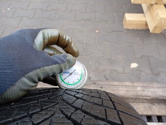 215/60/17 celoroční pneu goodyear - 3