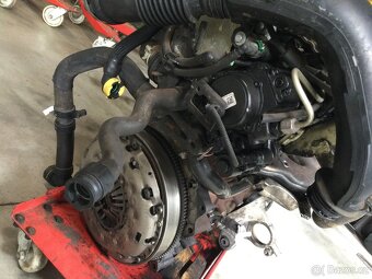 Peugeot expert 2,0 Hdi - prodej motoru. RH02 - 3