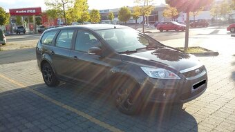Prodám Ford Focus kombi, r.v. 2008, 1.6 benzín (74kW) - 3