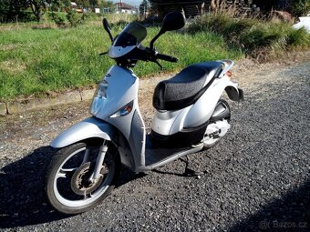 Prodám skútr MALAGUTI CIAK 150 4T r.v 2002 - 3