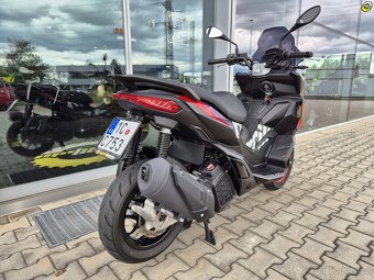 Aprilia SR GT 200 REPLICA - 3