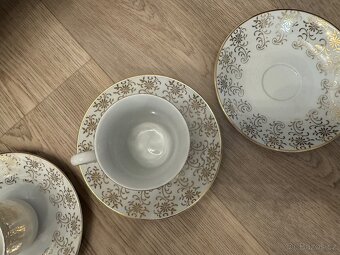Zbytek z porcelánové soupravy na kávu - 3
