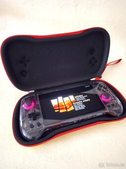 Herní konzole Anbernic RG557 handheld + pouzdro - 3