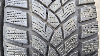 Zimní pneu 215/60/16 Good Year - 3