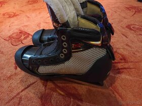 Brankářské brusle Bauer Vapor 2x pro,7EE, EUR42 - 3